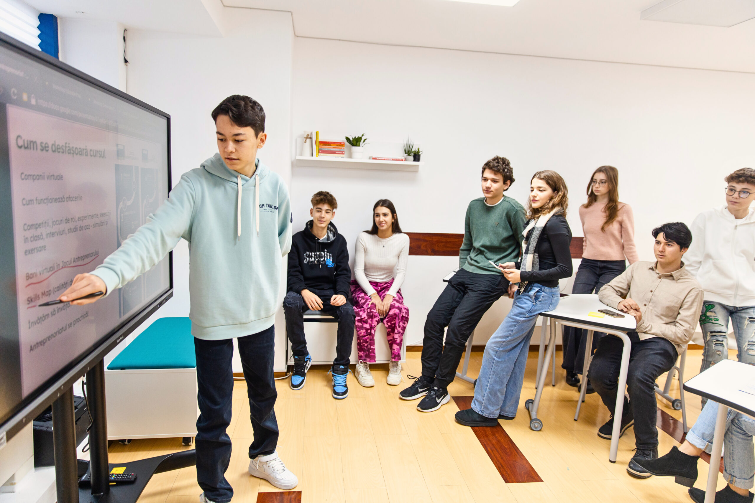De ce CURSURI DE BUSINESS pentru Adolescenți?